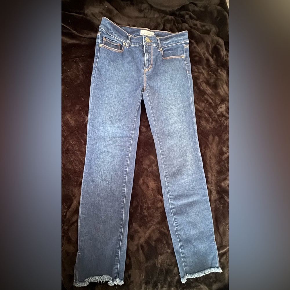 Loft capri jeans with side slits. Size 4 (27).